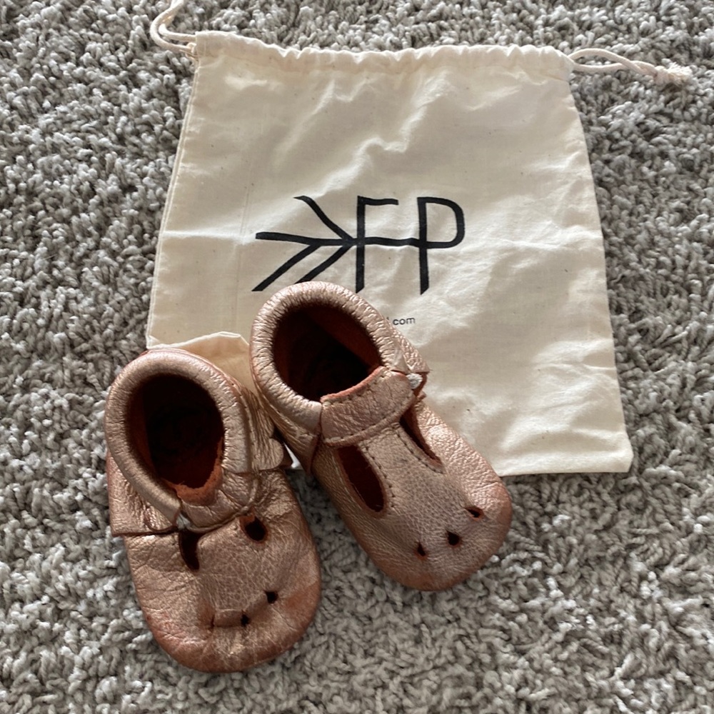 Rose gold freshly picked moccasins for baby girl